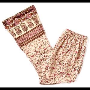 Pants - π Bell Bottom Summer Pants Size Large LAST PAIR! Pants - π Bell Bottom Summer Pants Size Large LAST PAIR!